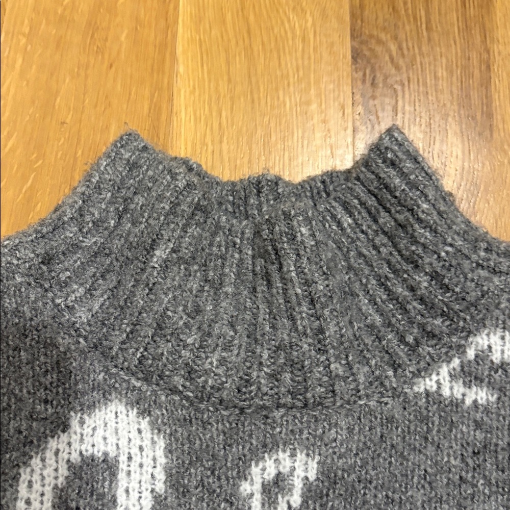 Pink Rose Sweater - Picture 3 of 4